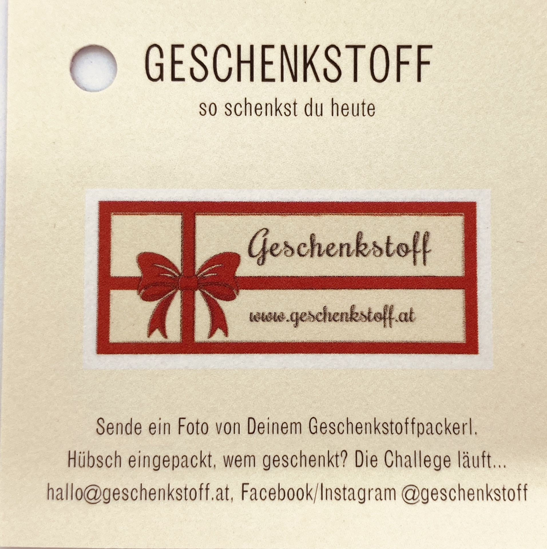 Das perfekte Geschenk: Schenk doch mal Geschenkstoff  KAROline