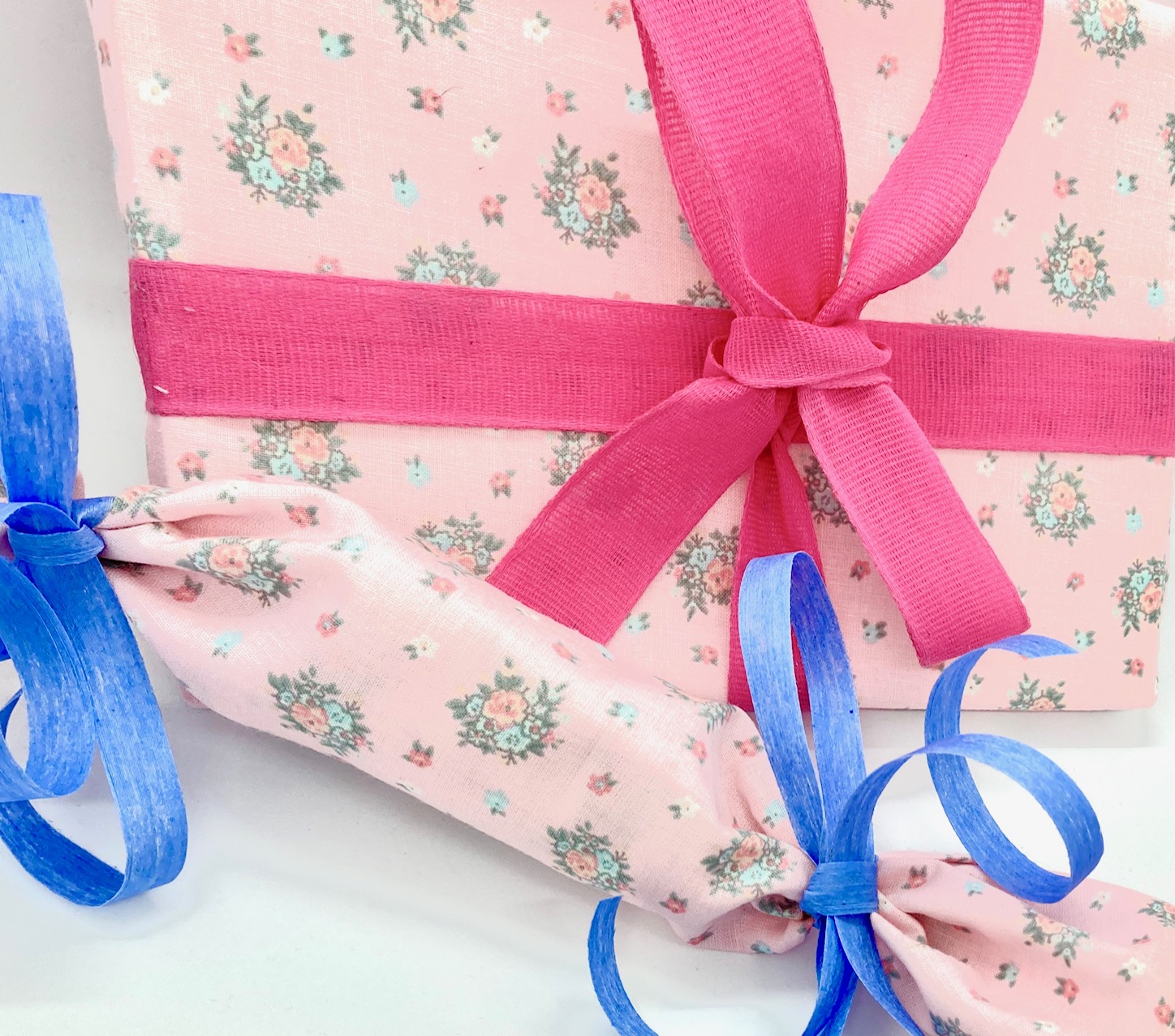 Dirndl Blau Rosa (mehrere Größen) Dirndl Blau Rosa (mehrere Größen)